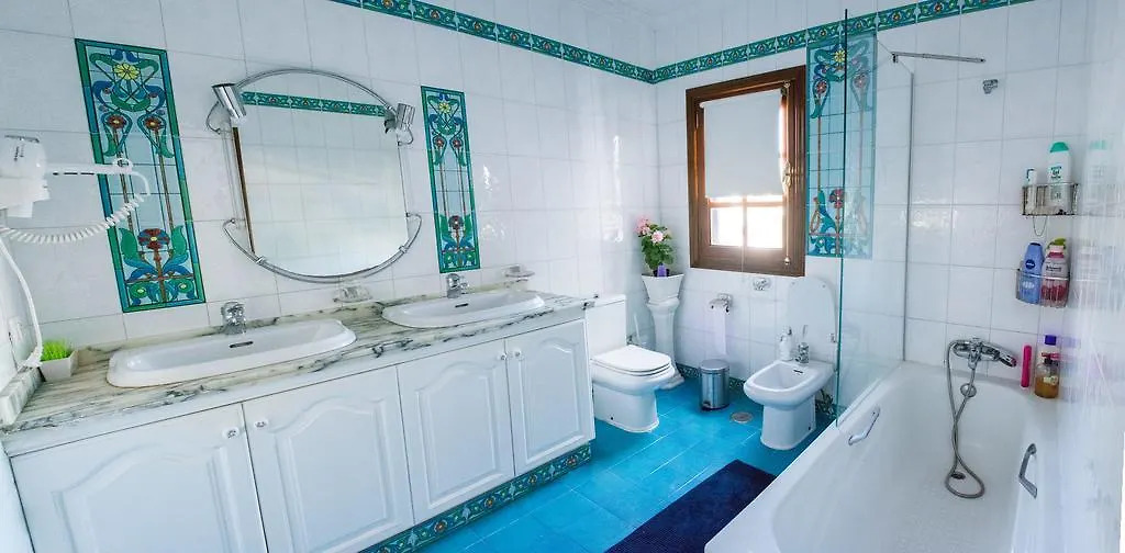 Villa Rosales Tahiche 0*,  Spain