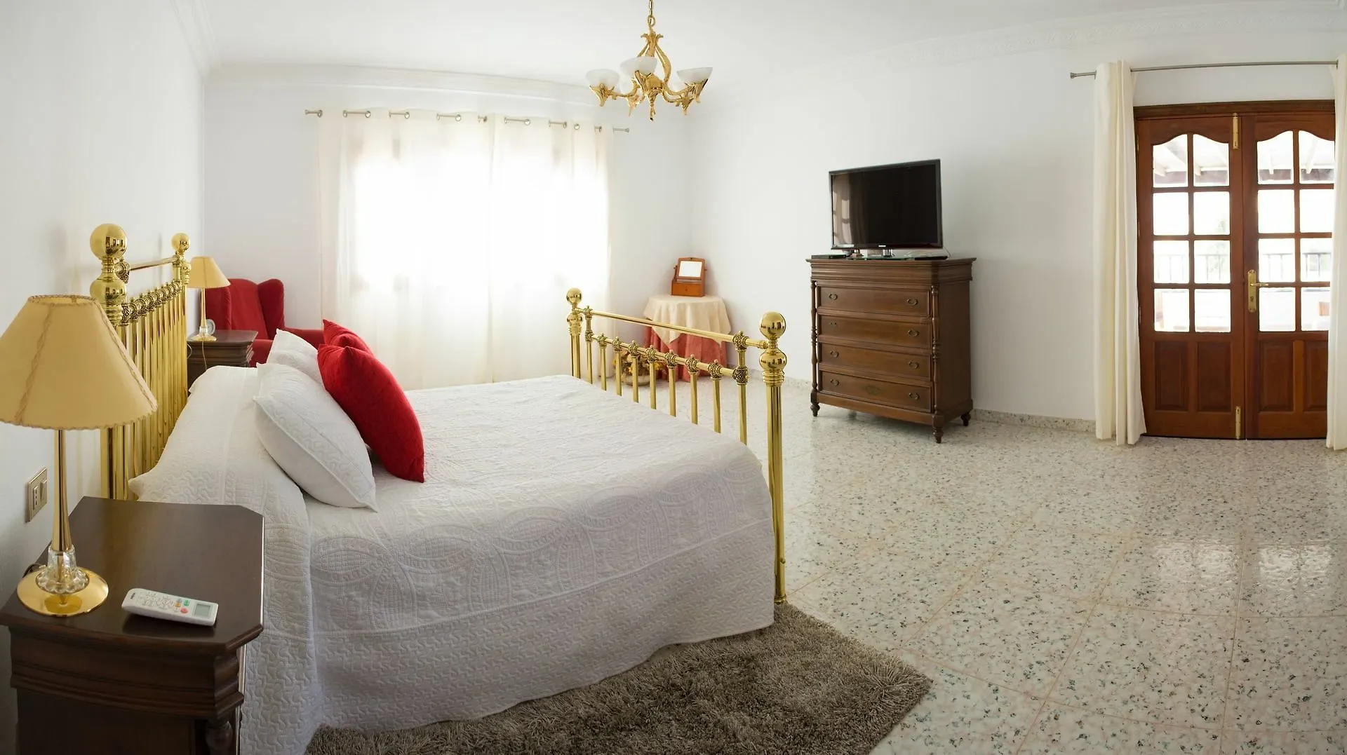 Villa Rosales Tahiche Spain